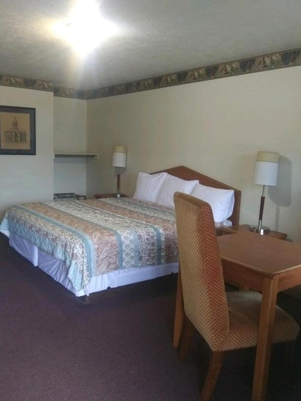 Whispering Creek Lodging & Rv Resort Newton Екстериор снимка
