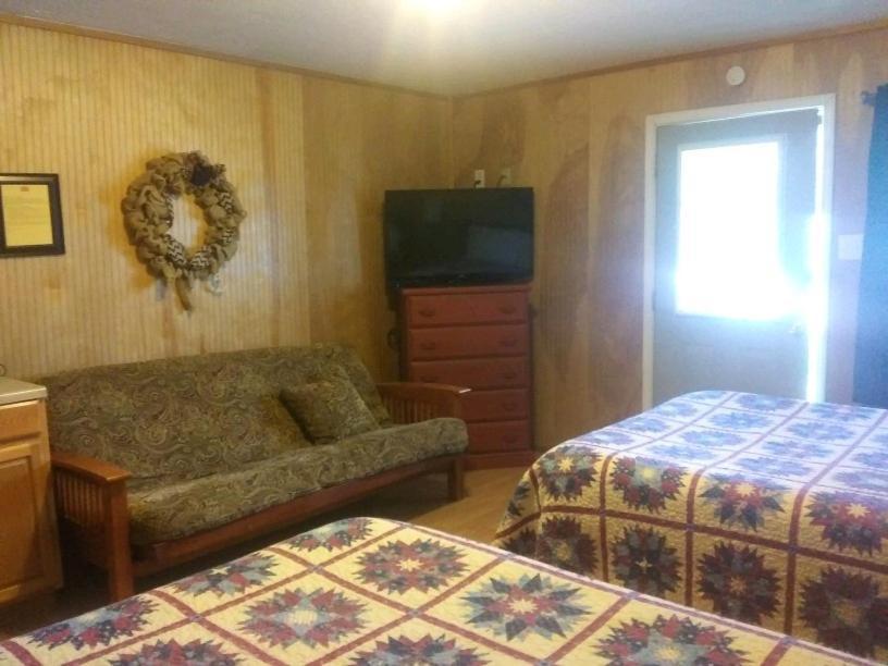 Whispering Creek Lodging & Rv Resort Newton Екстериор снимка