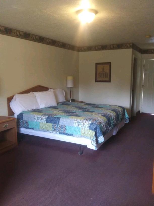 Whispering Creek Lodging & Rv Resort Newton Екстериор снимка
