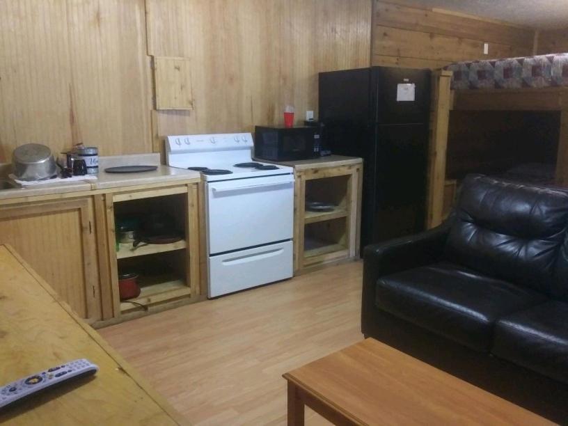 Whispering Creek Lodging & Rv Resort Newton Екстериор снимка