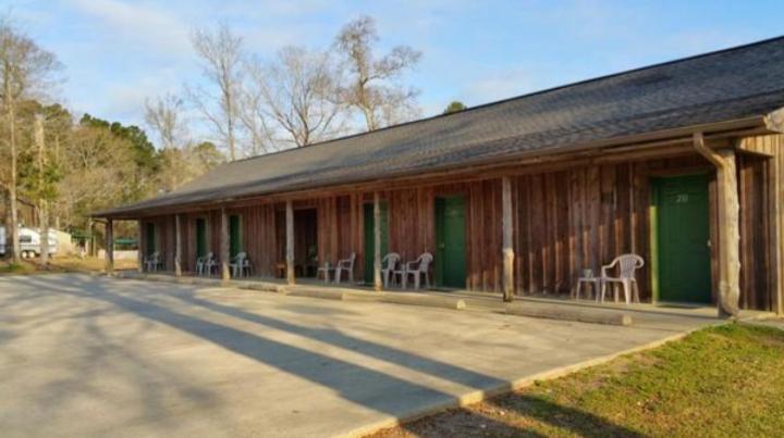 Whispering Creek Lodging & Rv Resort Newton Екстериор снимка