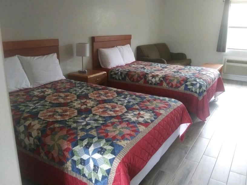 Whispering Creek Lodging & Rv Resort Newton Екстериор снимка