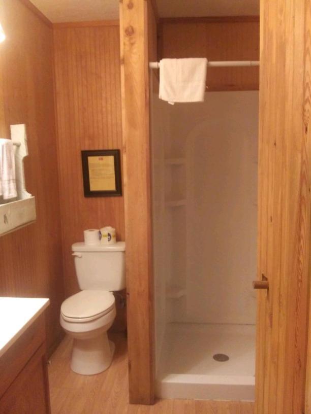 Whispering Creek Lodging & Rv Resort Newton Екстериор снимка