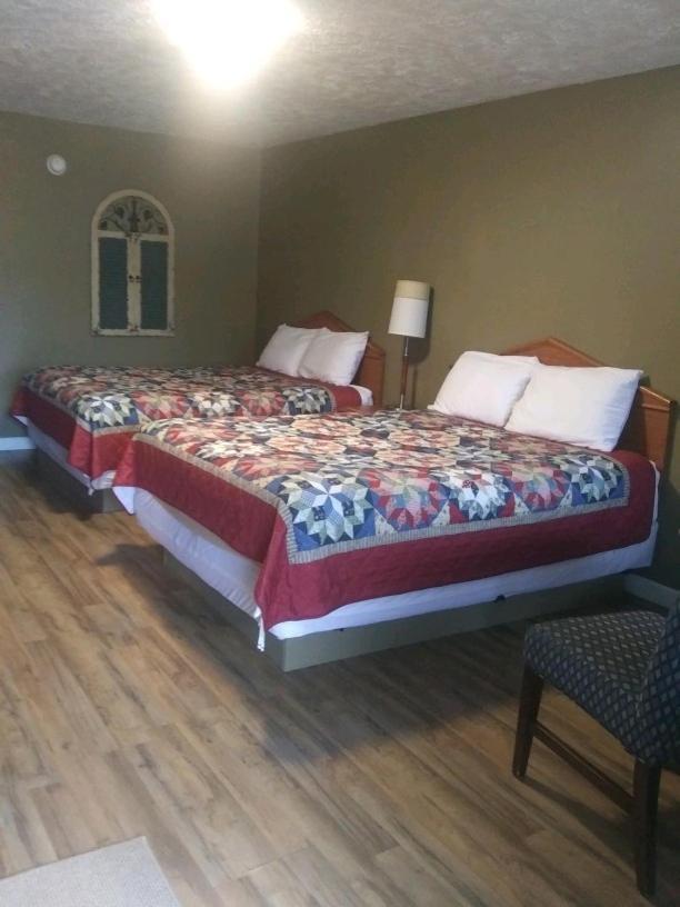 Whispering Creek Lodging & Rv Resort Newton Екстериор снимка